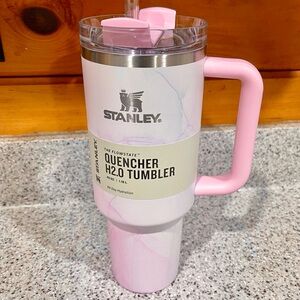 BNIB Stanley Watercolor Tulle 40oz Quencher Flowstate Tumbler Limited Edition